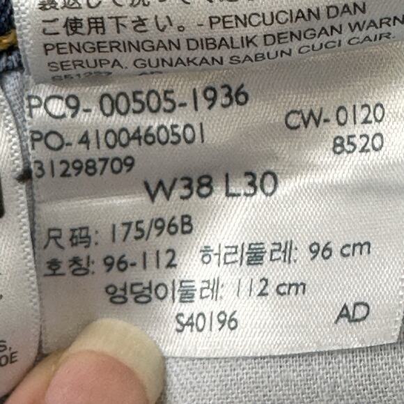 Mens Levi's 505 Straight Leg Jeans Blue Medium Wash Denim Pants sz 38x30 Classic - Picture 11 of 14